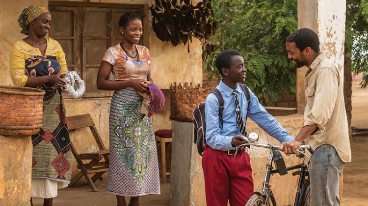 Cậu Bé Khai Thác Gió - The Boy Who Harnessed the Wind (2019)