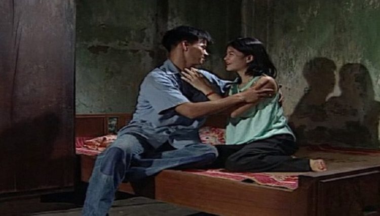 Sóng Ở Đáy Sông (2000)